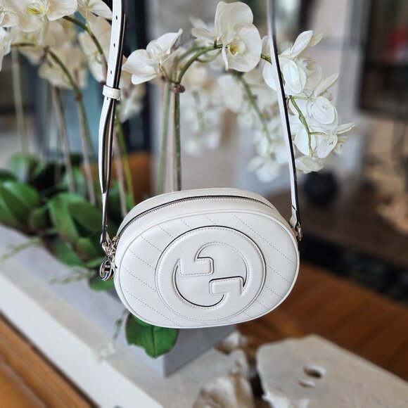 Gucci Blondie Mini Shoulder Bag - Picture 12 of 17